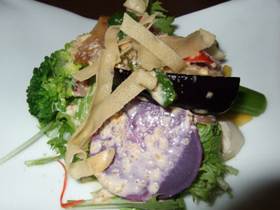 馬肉ベーコン入りサラダ